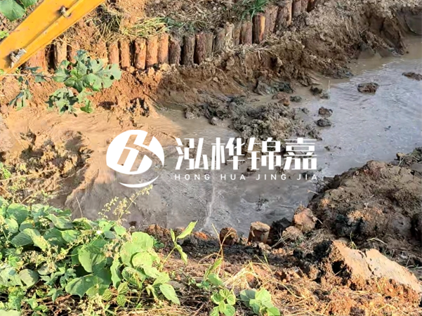 湖南防汛木樁批發(fā)廠家泓樺錦嘉 - 防洪木樁的作用是什么？?