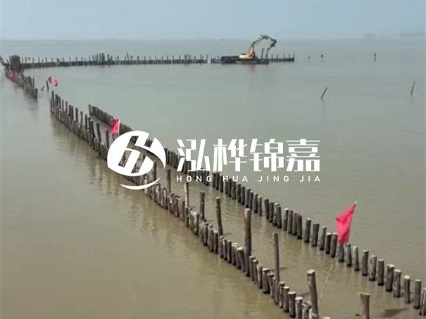 河道護(hù)坡打樁對(duì)河岸保護(hù)有何作用？河道松木樁水面需要預(yù)留多長？