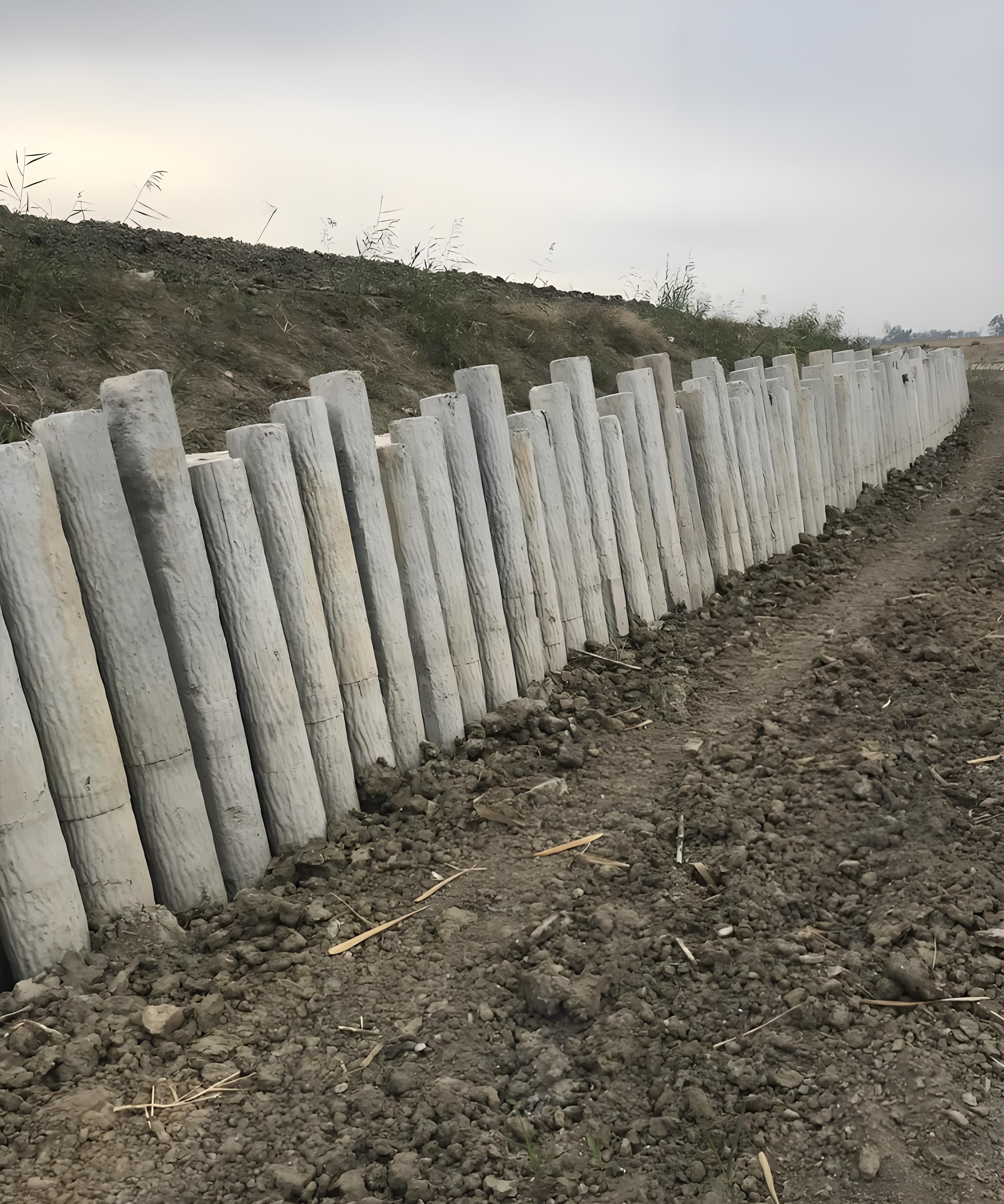 水泥樁批發(fā)廠家泓樺錦嘉-混凝土圓樁施工的配筋要求是什么？