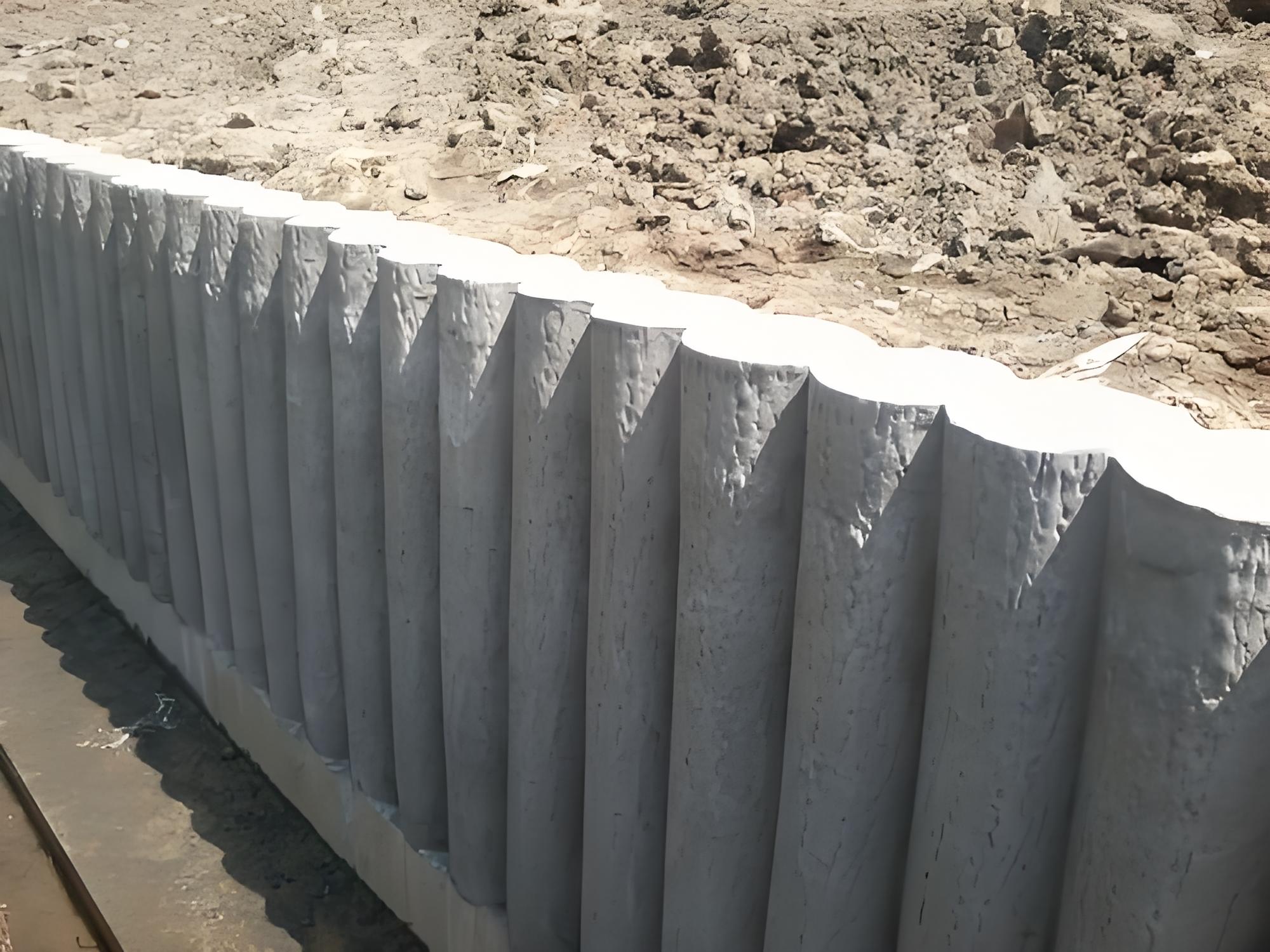 水泥樁批發(fā)廠家泓樺錦嘉-水泥仿木樁的樁適用哪些場景？