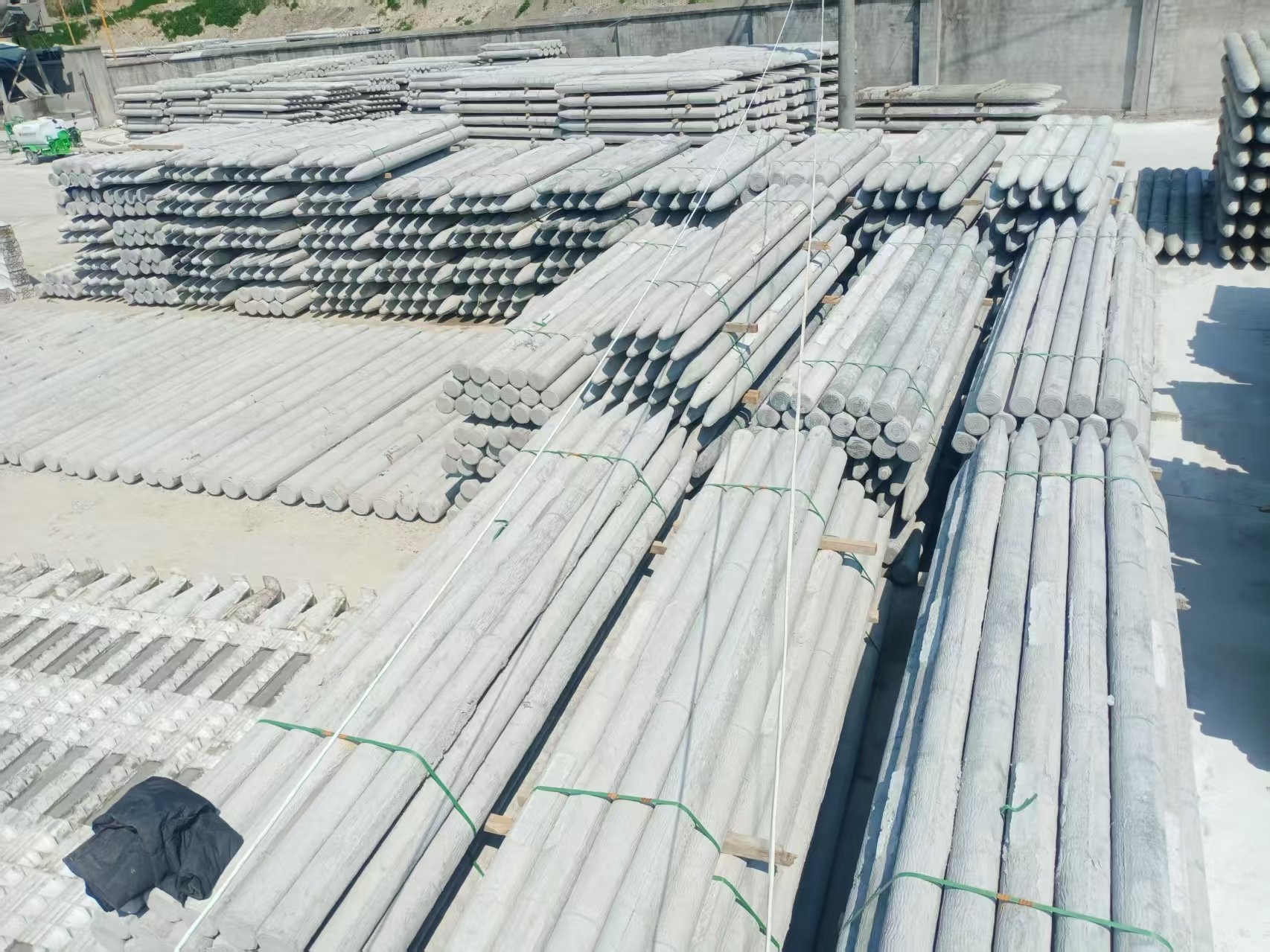 水泥樁廠家泓樺錦嘉 - 水泥樁和木樁哪個更經(jīng)濟？?