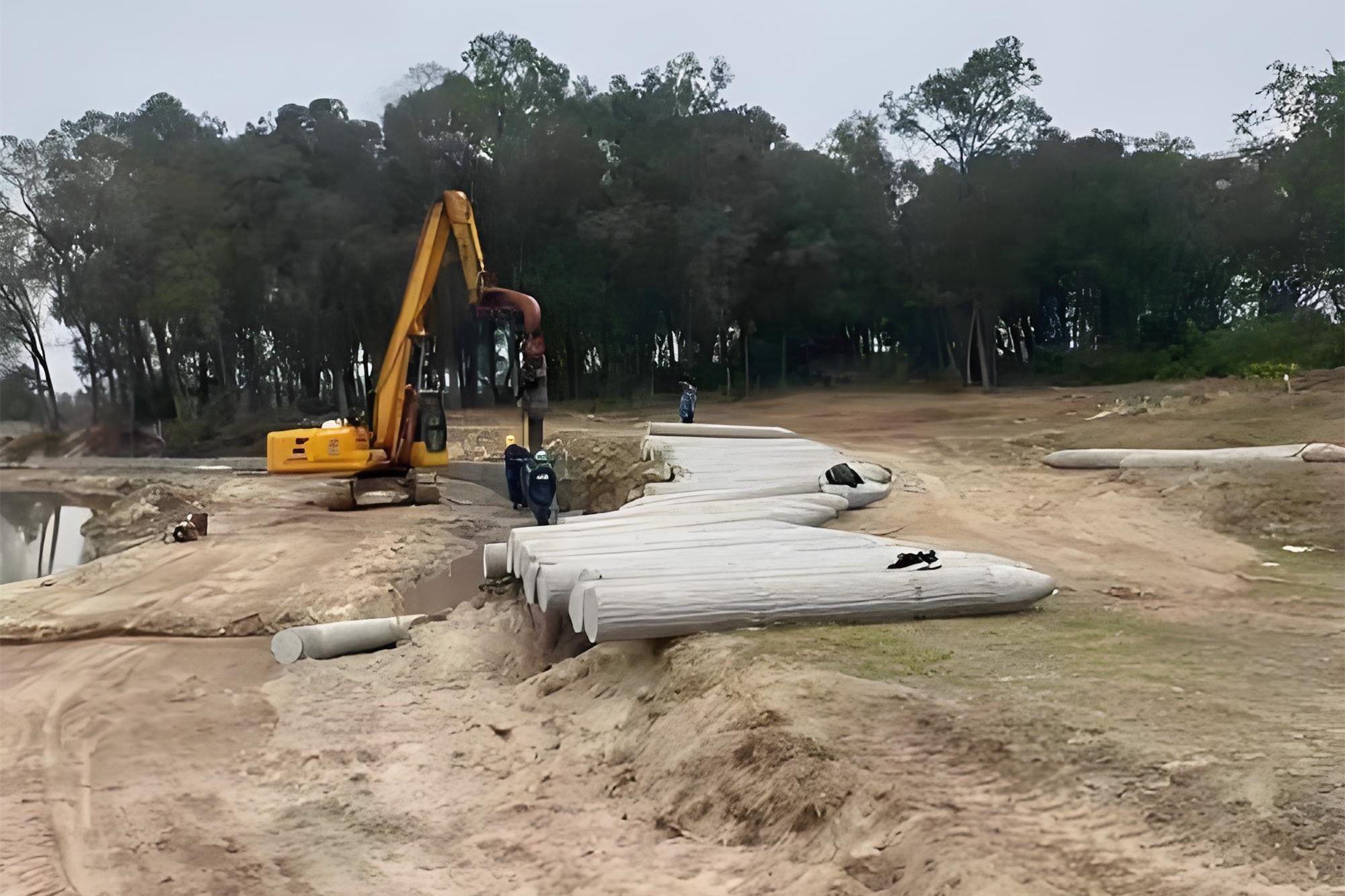 水泥仿木樁廠家泓樺錦嘉-水泥仿木樁價格是按根還是按立方計算？