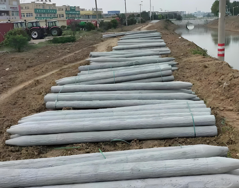 水泥仿木樁施工隊泓樺錦嘉 - 水泥圓樁和方樁哪個更適合做圍欄柱？