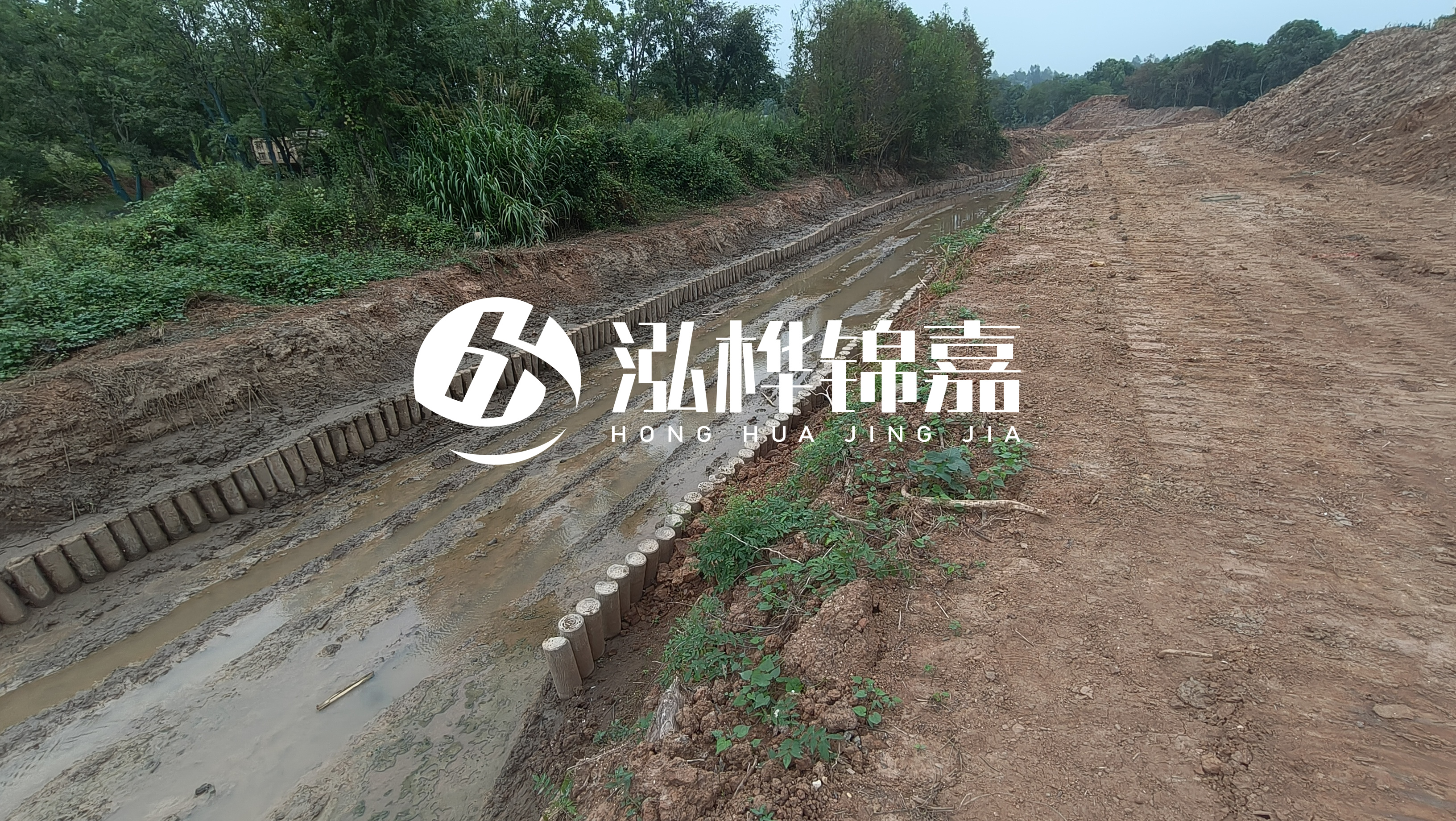 水泥仿木樁施工隊泓樺錦嘉 - 河道仿木樁的高度需要超出水位多少？